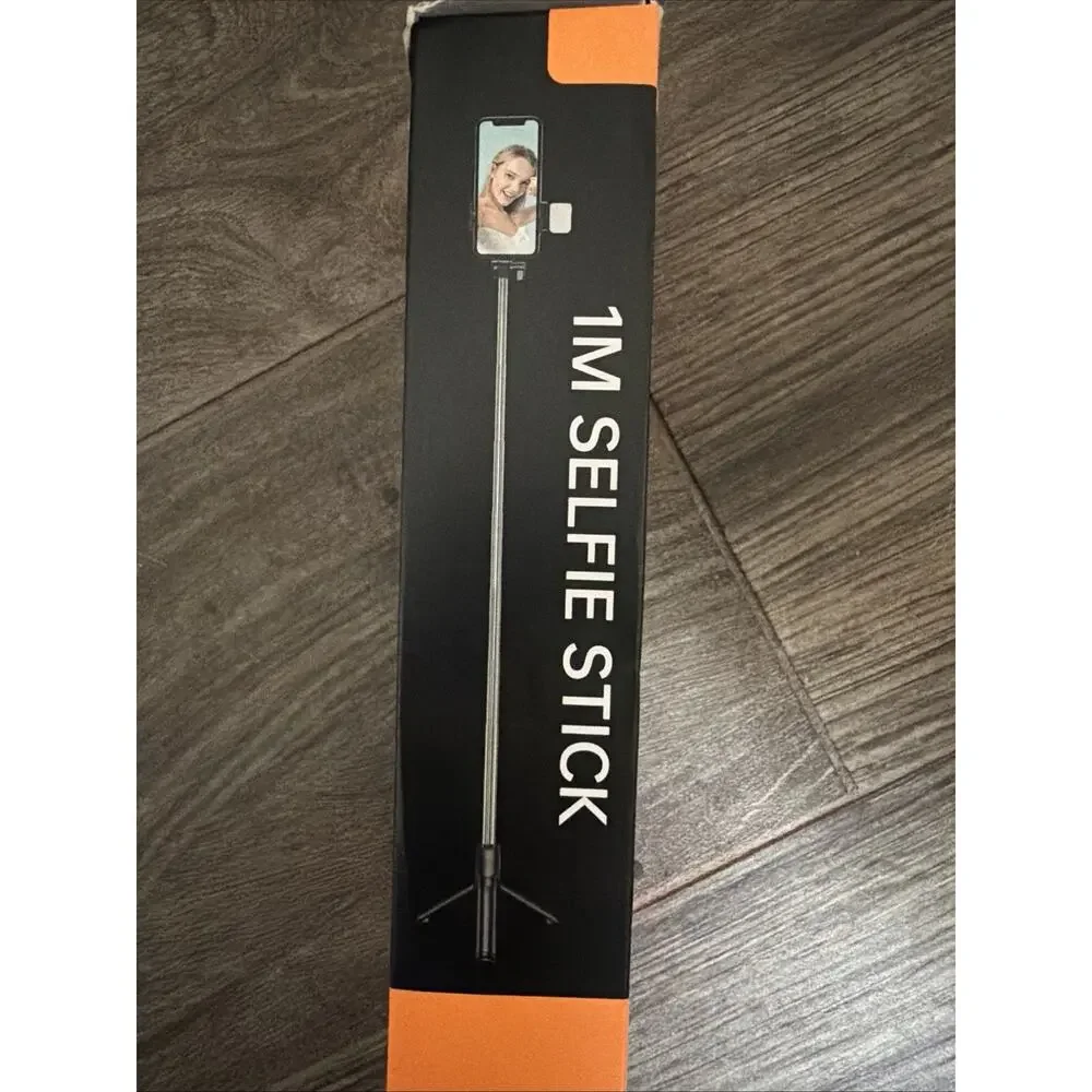 H1S Selfie Stick Tripod, Wireless, Stretchable And Rotates In White NWT